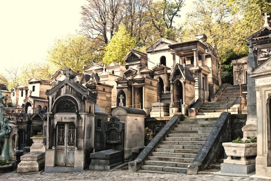 Père-Lachaise Cemetery