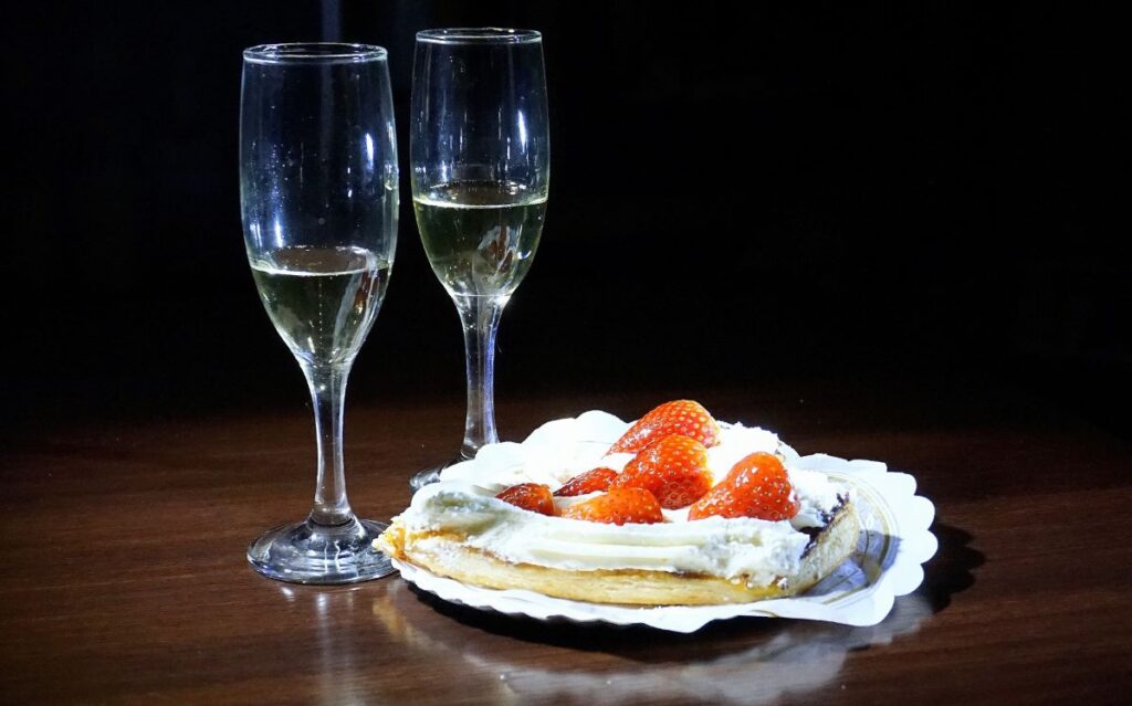 Cava with dessert